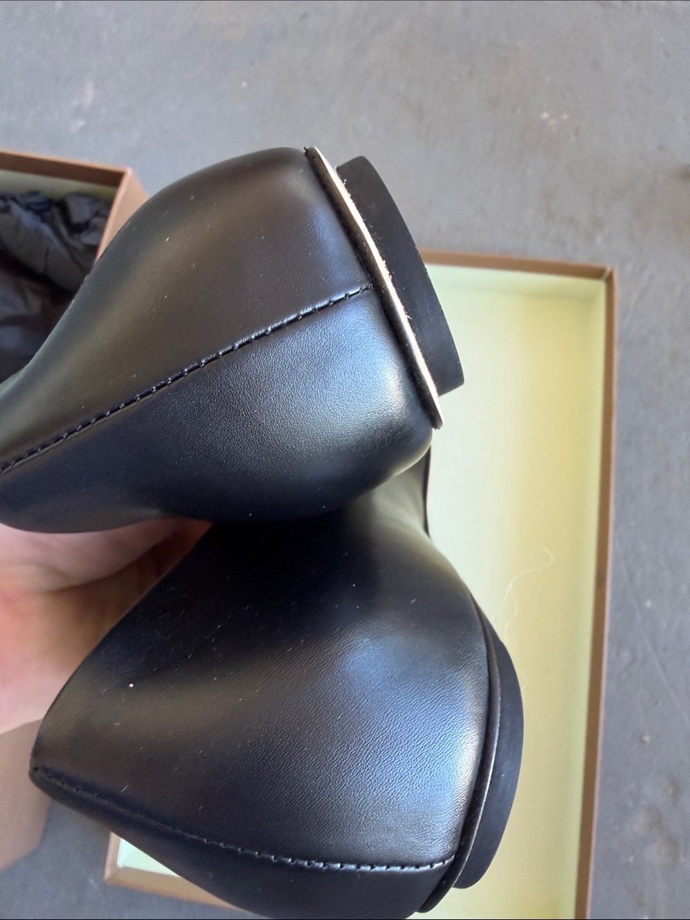 NWT Burberry Black Pointed Leather Flats with Gold TB Monogram size 37.5 - Picture 6 of 11